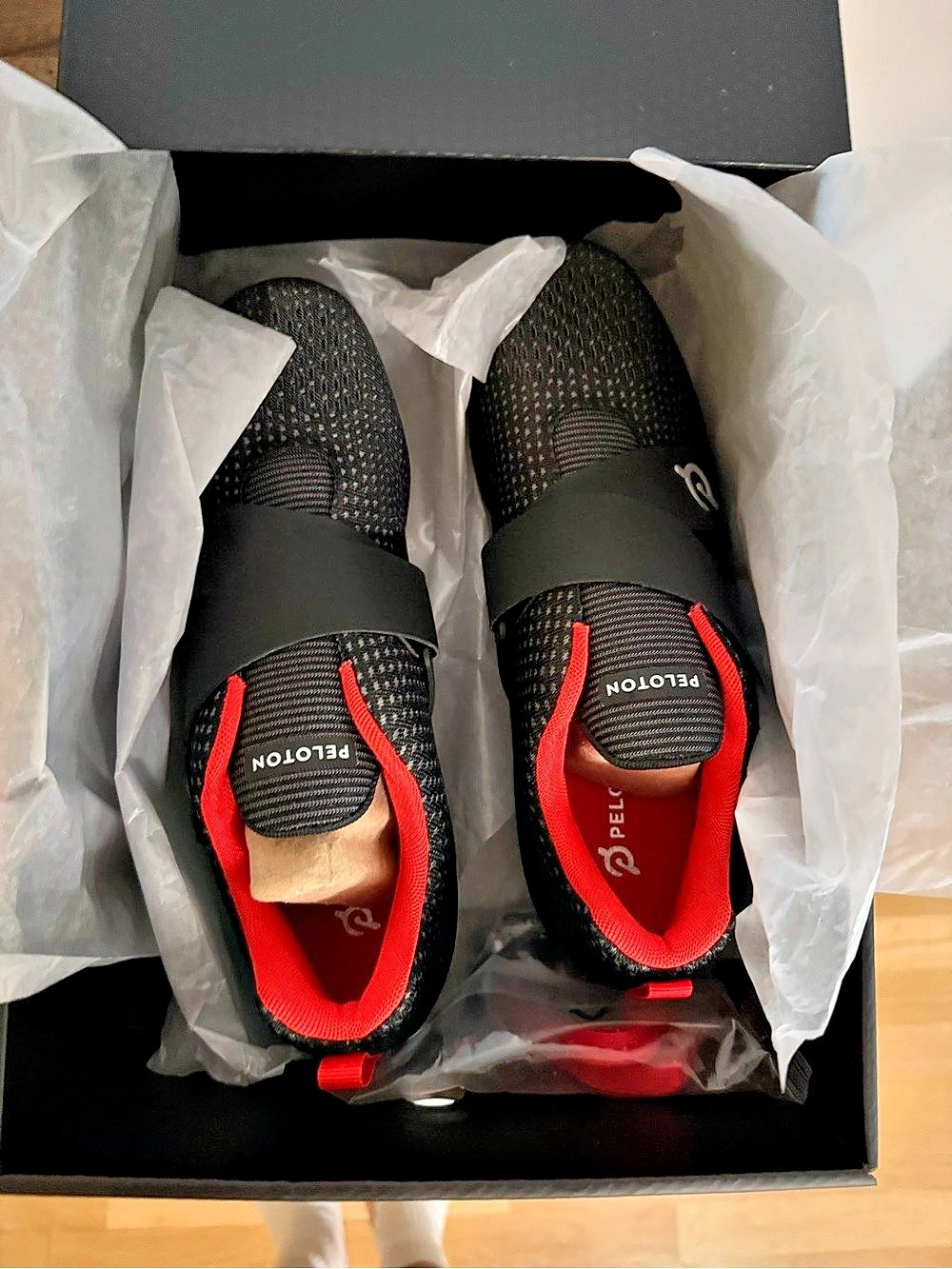 Peloton Altos Cycling Shoes Black & Red US 8